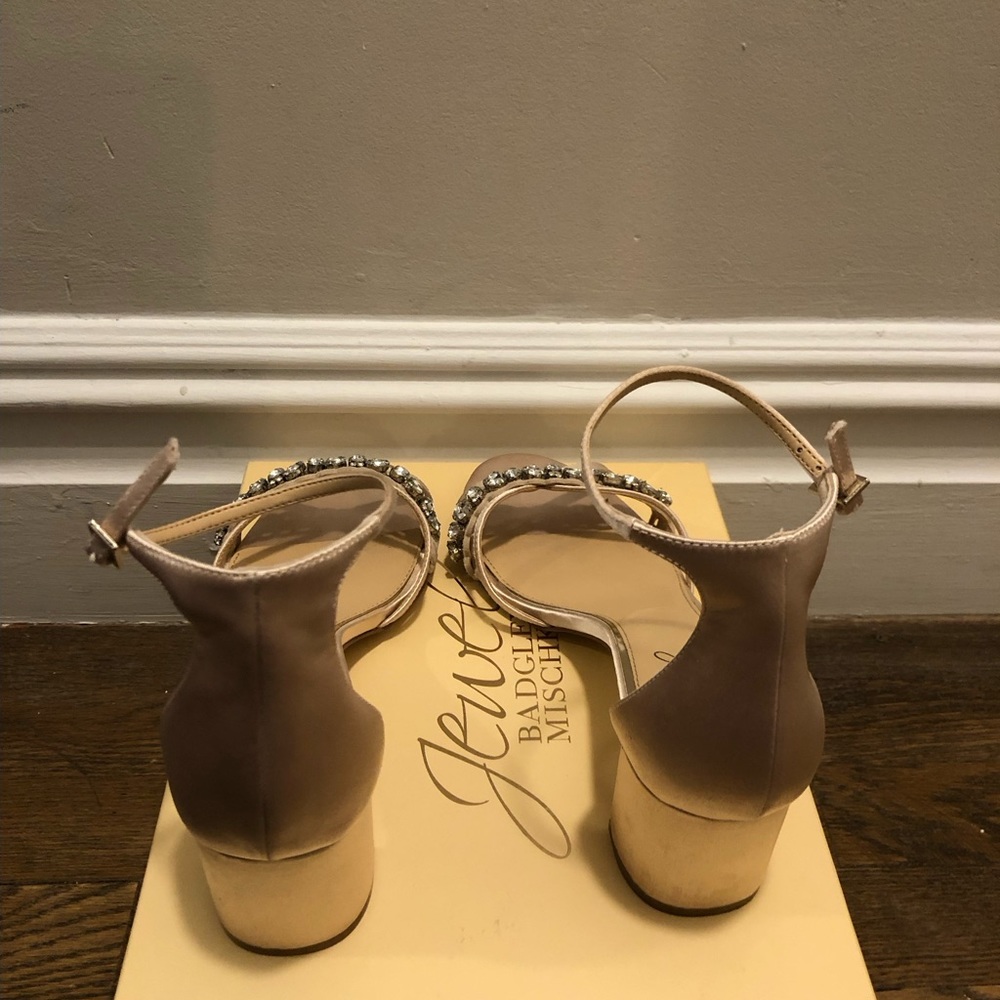 Jewel by Badgley Mischka size 9.5 evening sandal. - Picture 3 of 5